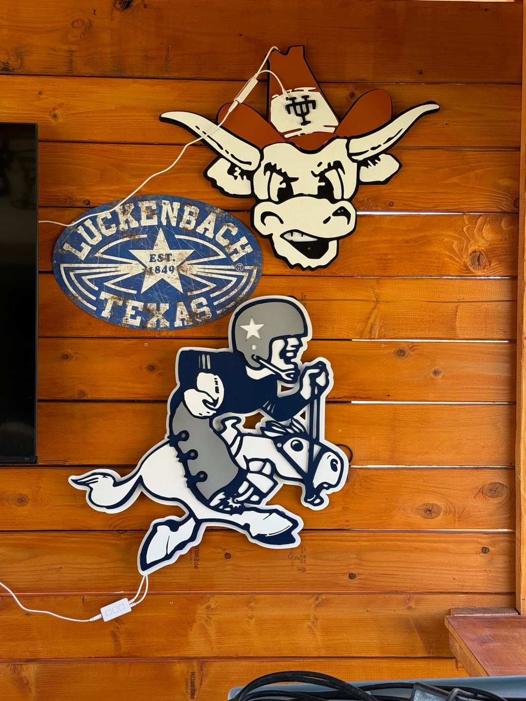 Customer photo review of Dallas Cowboys Retro "1969 Cowboy" 3D Vintage Metal Wall Art