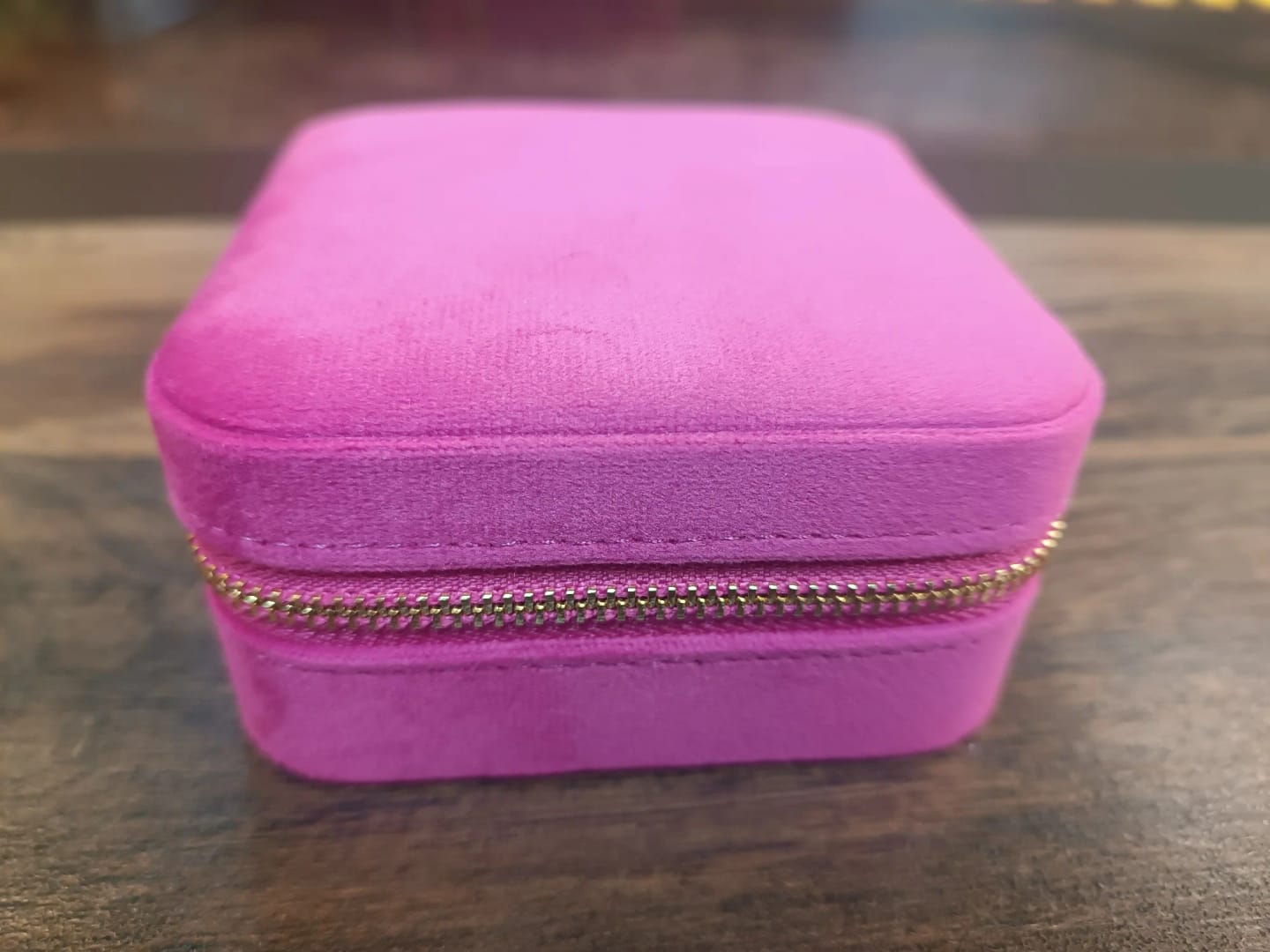 Customer photo review of Velvet Ring and Jewelry Box with Flip Lid, with or without Mirror