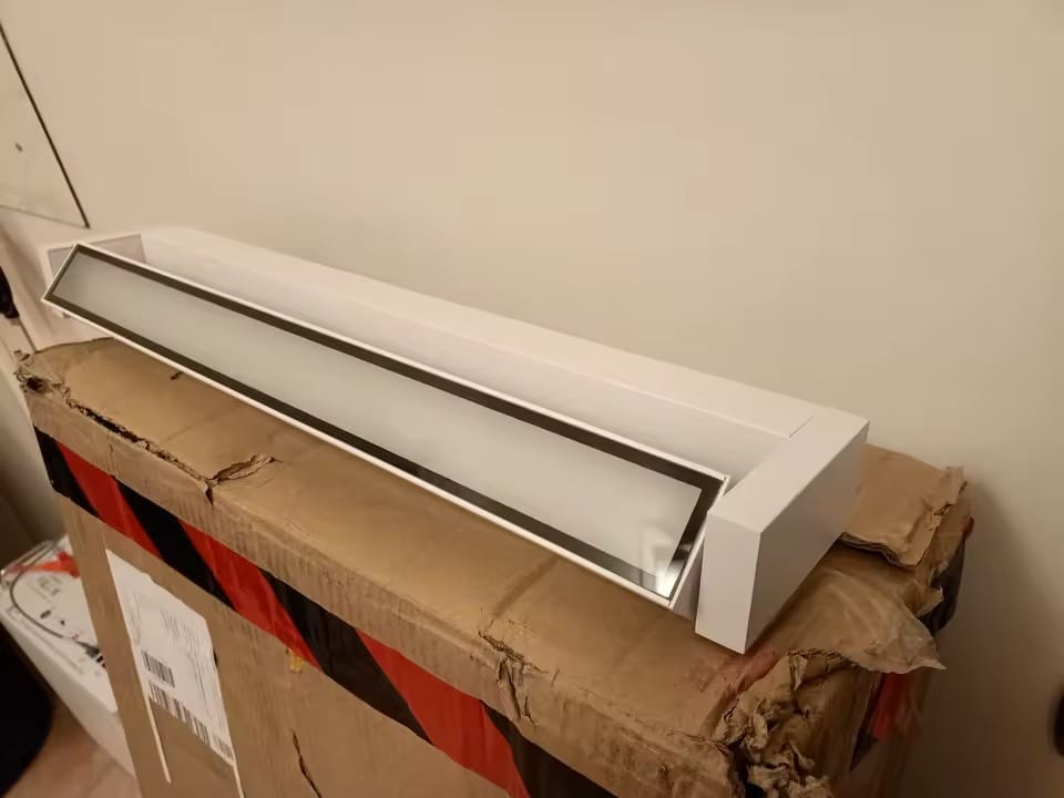 Customer photo review of Luminária Externa Led Ajustável à Prova d'água