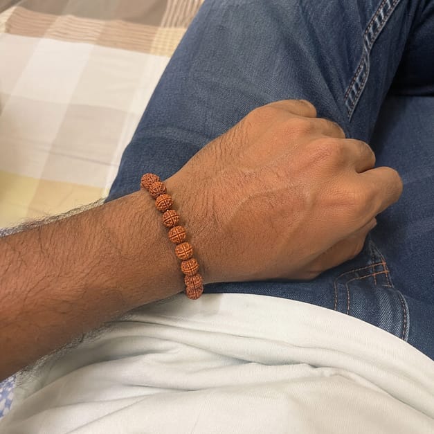 Customer photo review of 5 Mukhi Rudraksha Bracelet