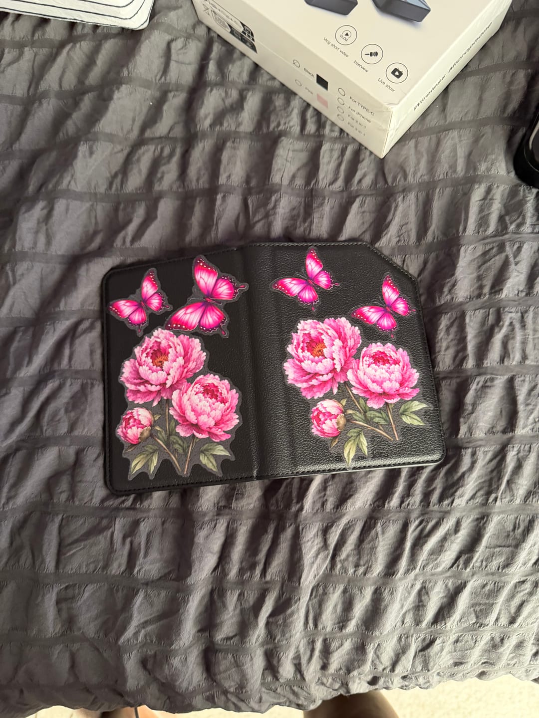 Customer photo review of Passport Holder Air