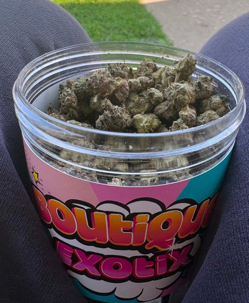 Customer photo review of Boutique Exotics Minis - Lemon Dior - 28 Grams - Hybrid