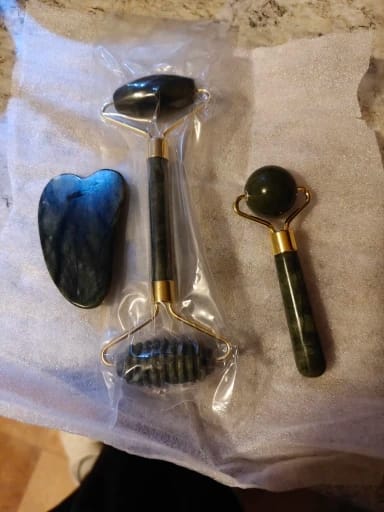 Customer photo review of Jade Roller & Gua Sha Set
