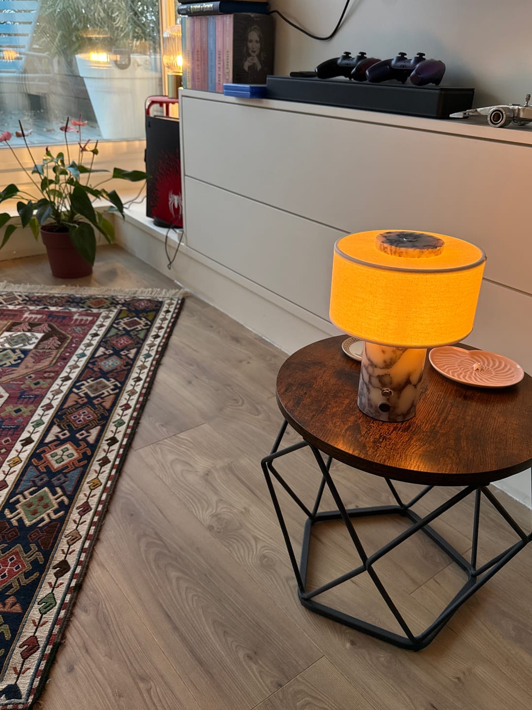 Customer photo review of Auríe Portable Lamp | Calacatta Viola