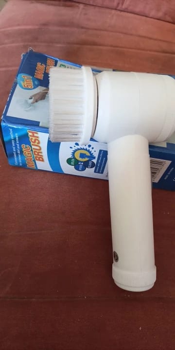 Customer photo review of Cepillo electrico de limpieza inalambrico Profesional