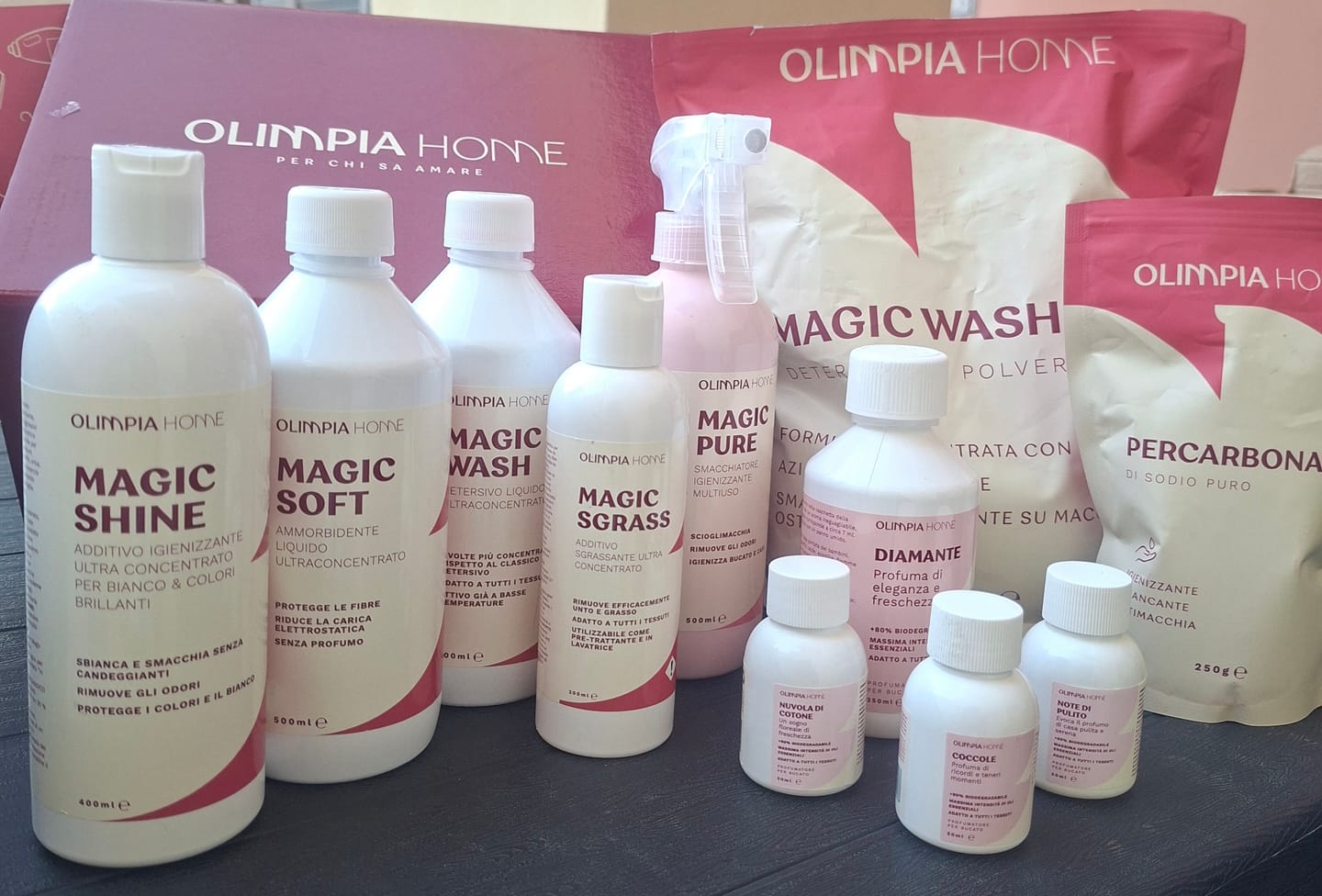 Customer photo review of Magic Wash Liquido - Il Detersivo Professionale per un Bucato Perfetto