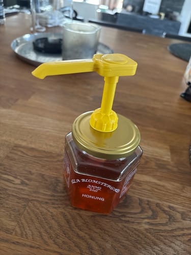 Customer photo review of 2 kg Svensk Flytande Honung (4 × 500 g) + Honungspump