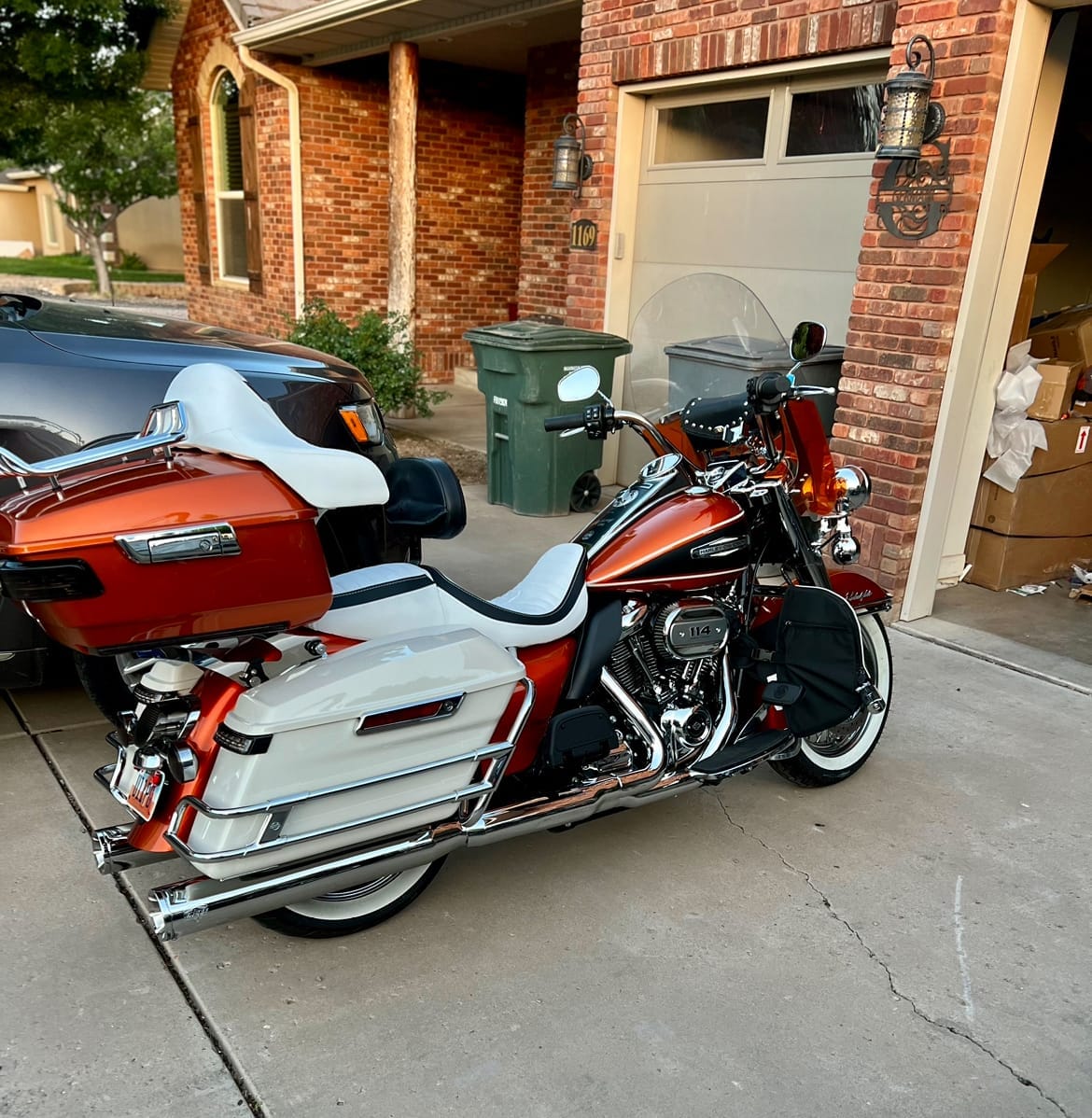 Customer photo review of Mats-Csrewy Detachable King Tour Pack Kit For '93–'26 Harley-Davidson Touring