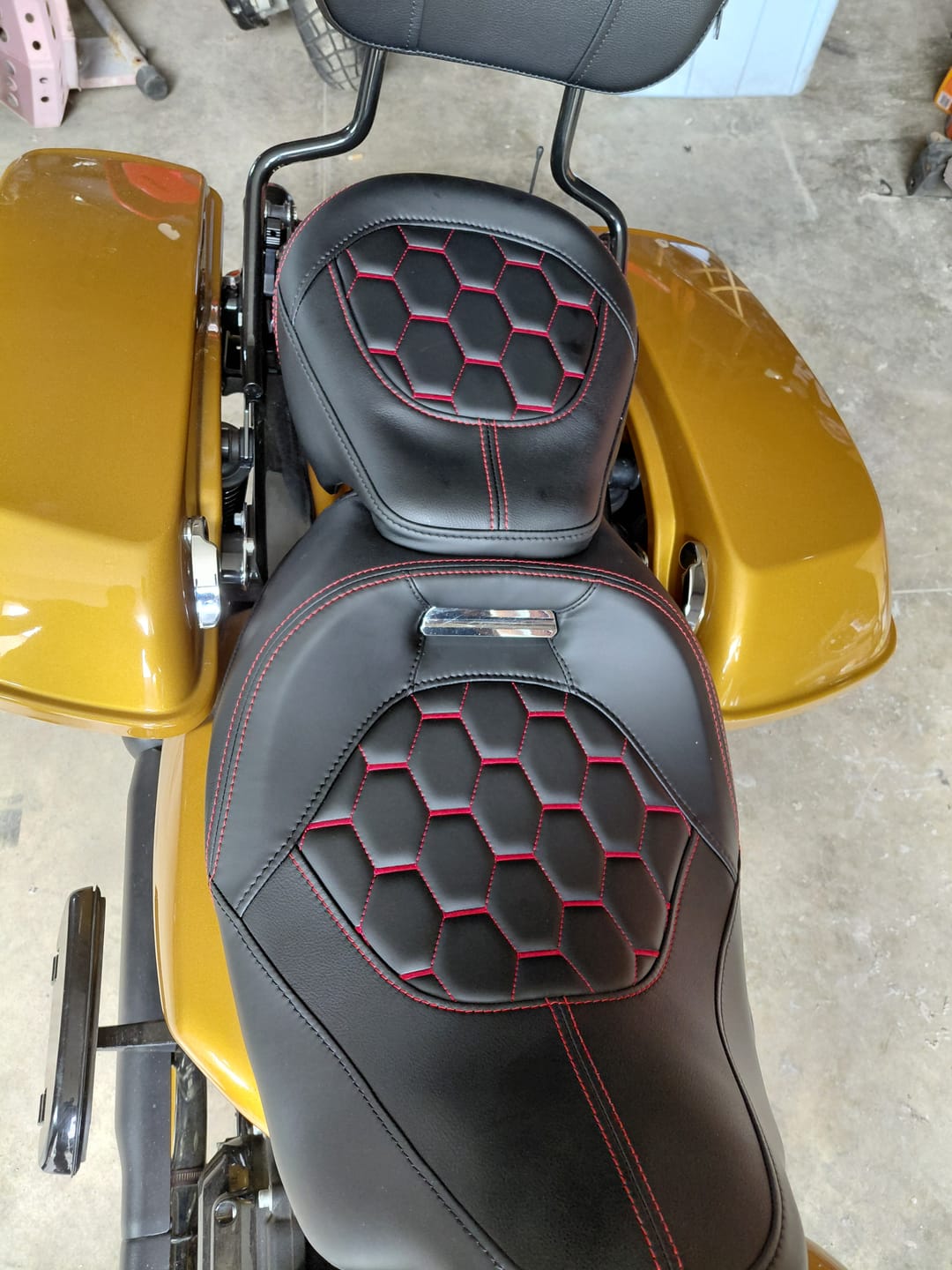 Customer photo review of C.C. RIDER Touring Seat Two Piece 2 Up Seat Low Profile Driver Passenger Seat Rubicon For Road Glide Street Glide Road King, 2009-2023