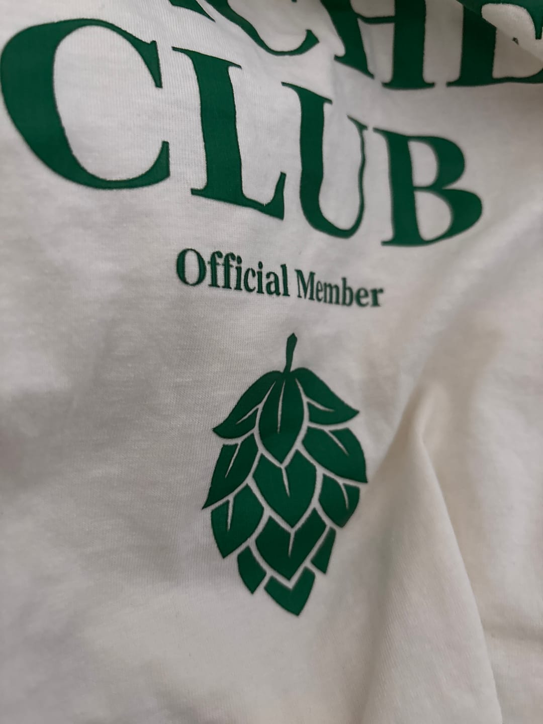 Customer photo review of Lecker Bierchen Club Rückendruck - Premium Unisex  T-Shirt