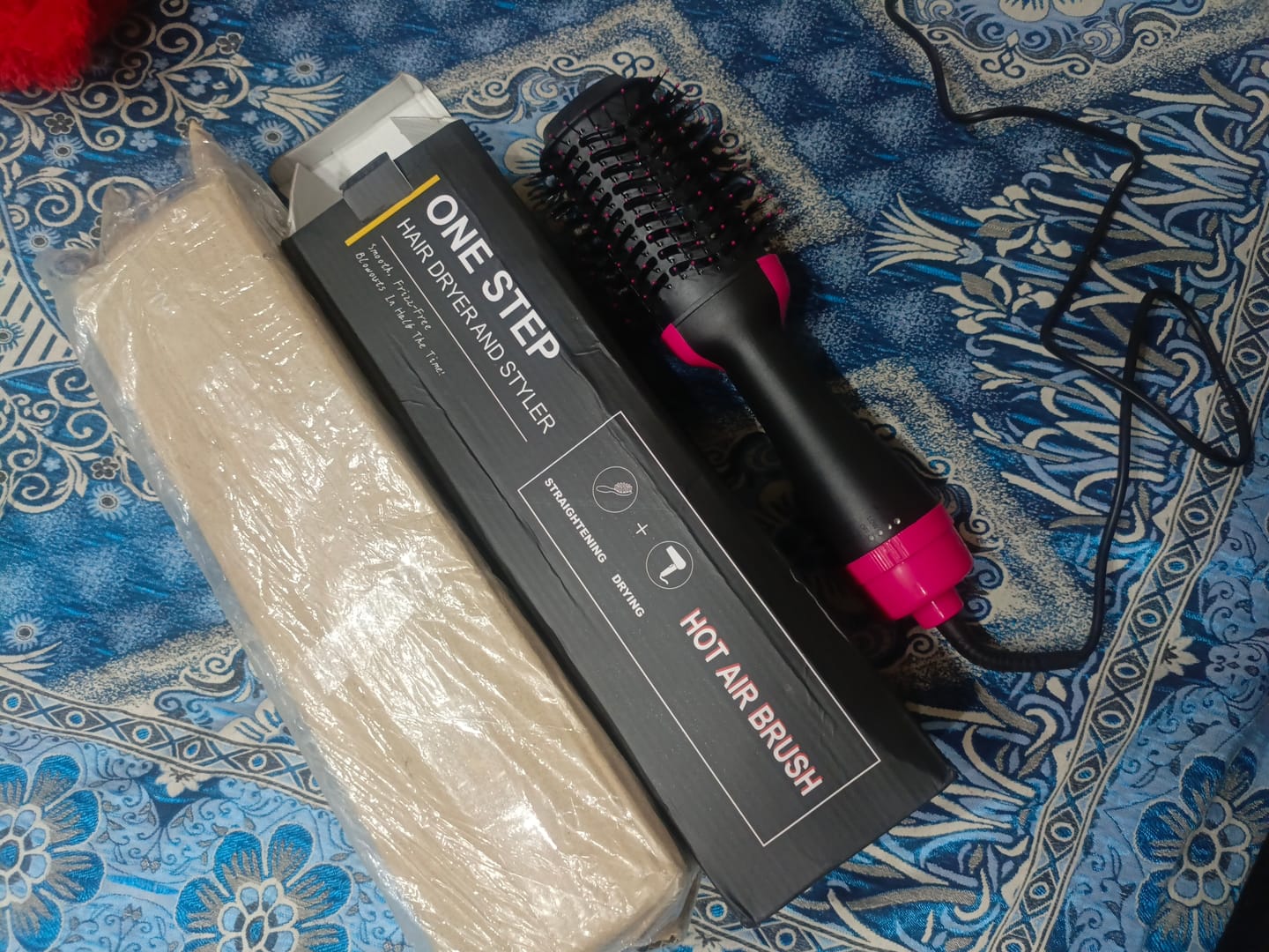 Customer photo review of 3-in-1 Hot Air Brush Hair Dryer & Styler – Volumizer, Straightener & Curler for Women