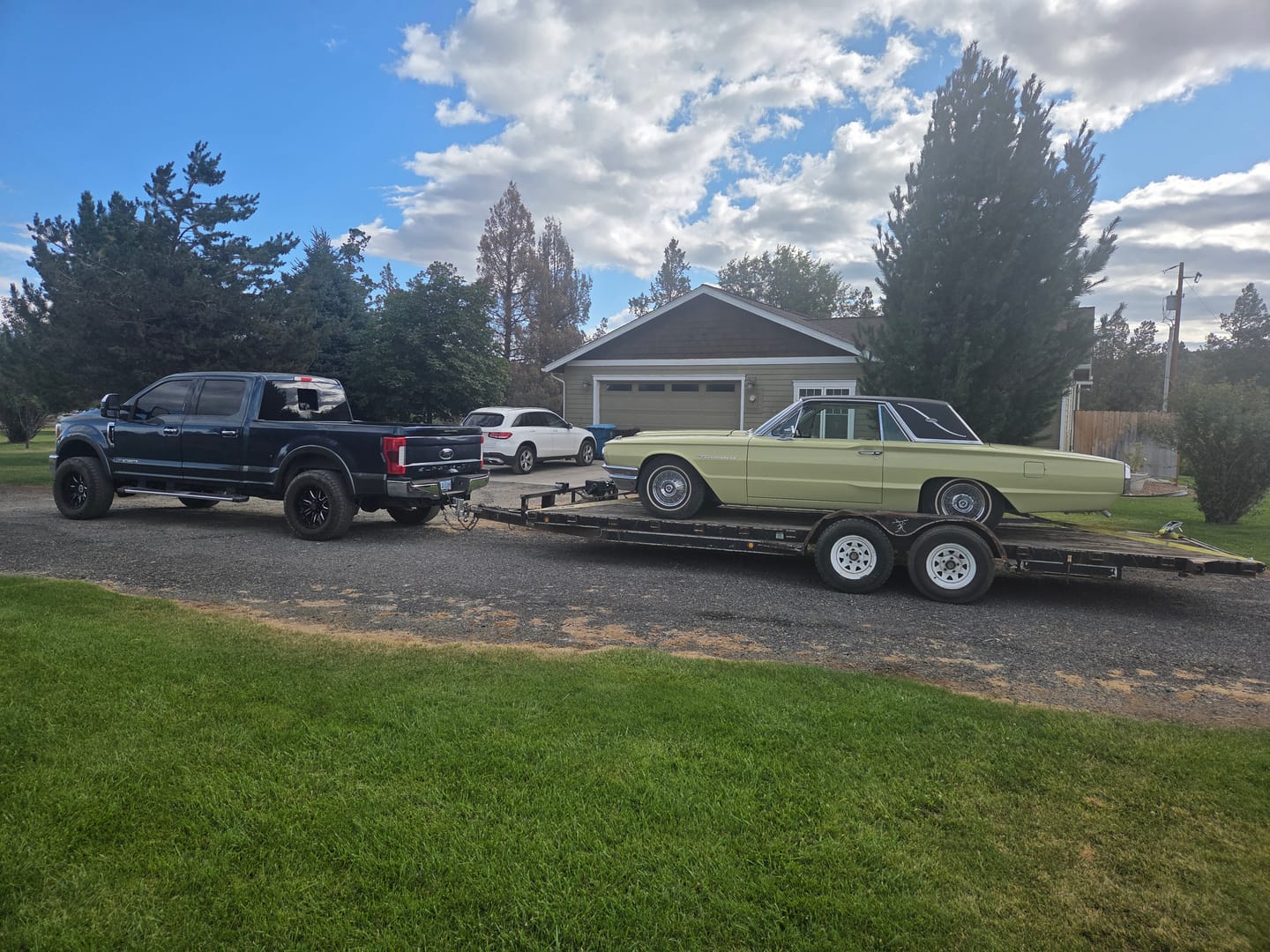 Customer photo review of BullBoulder Drop Hitch