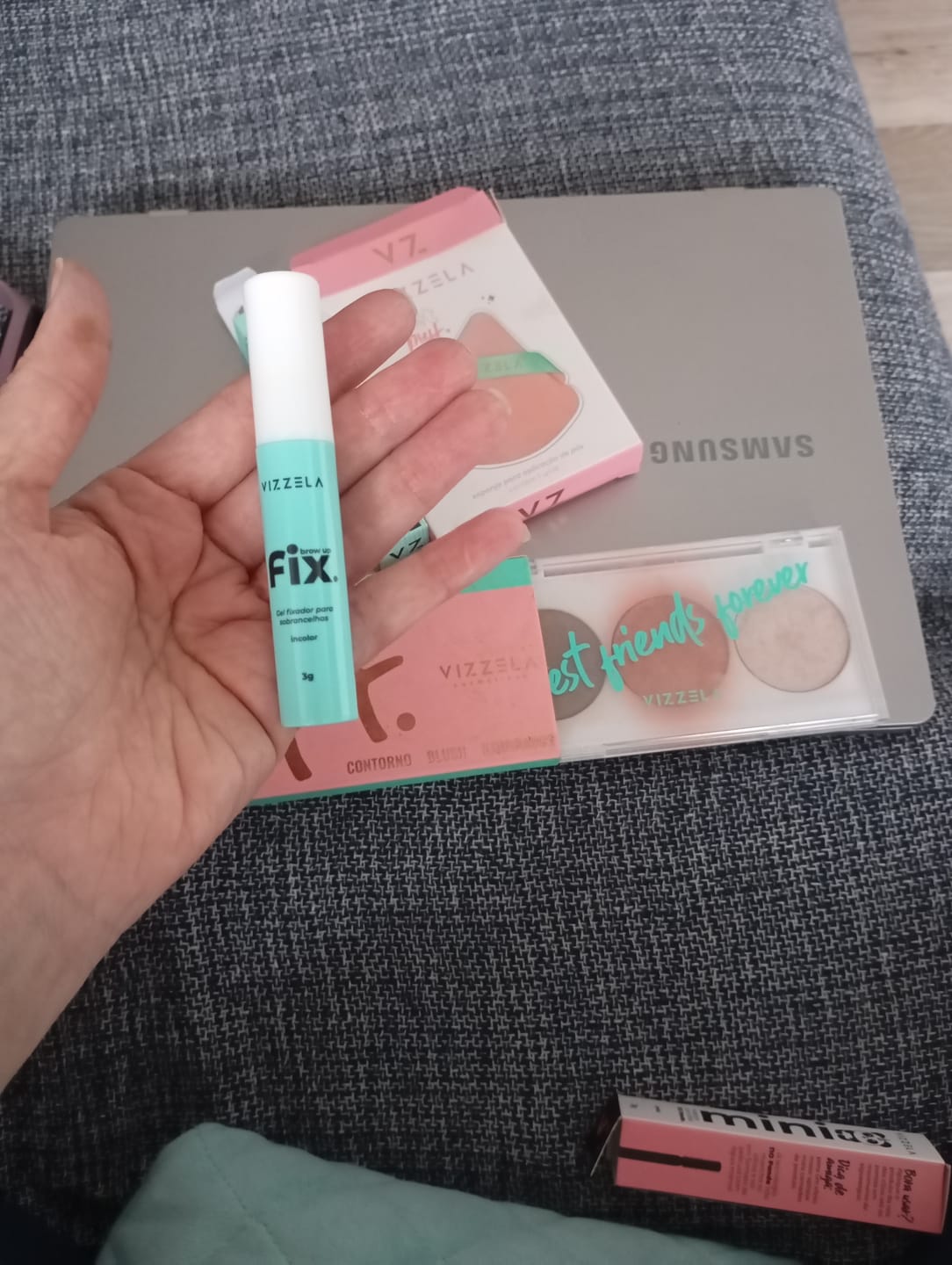 Customer photo review of Brow Up Fix - Gel Fixador para Sobrancelhas – Vizzela