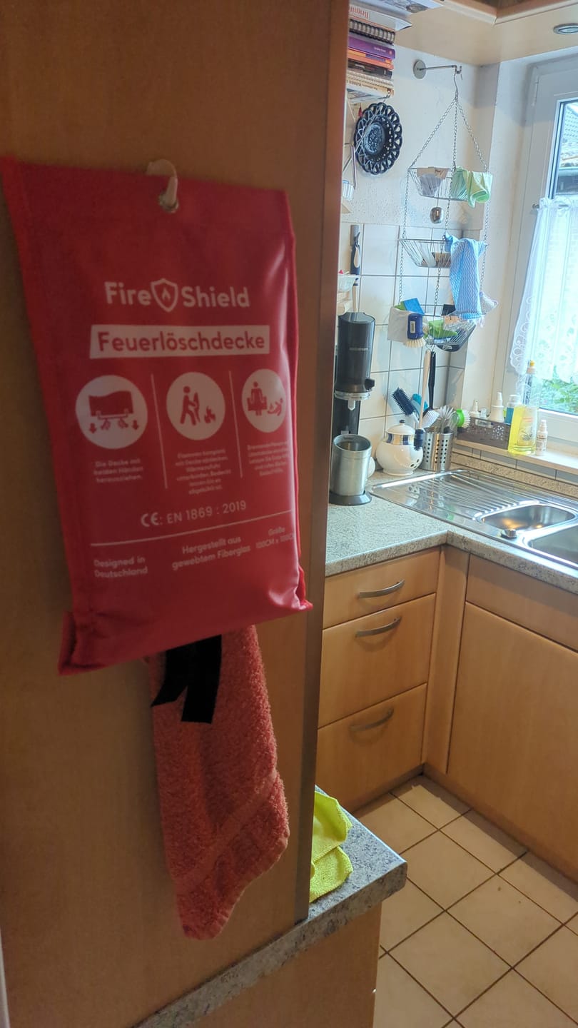 Customer photo review of FireShield - 3-Sekunden Notfall-Löschdecke