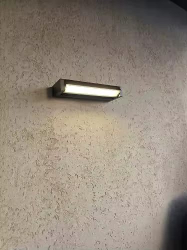 Customer photo review of Luminária Externa Led Ajustável à Prova d'água