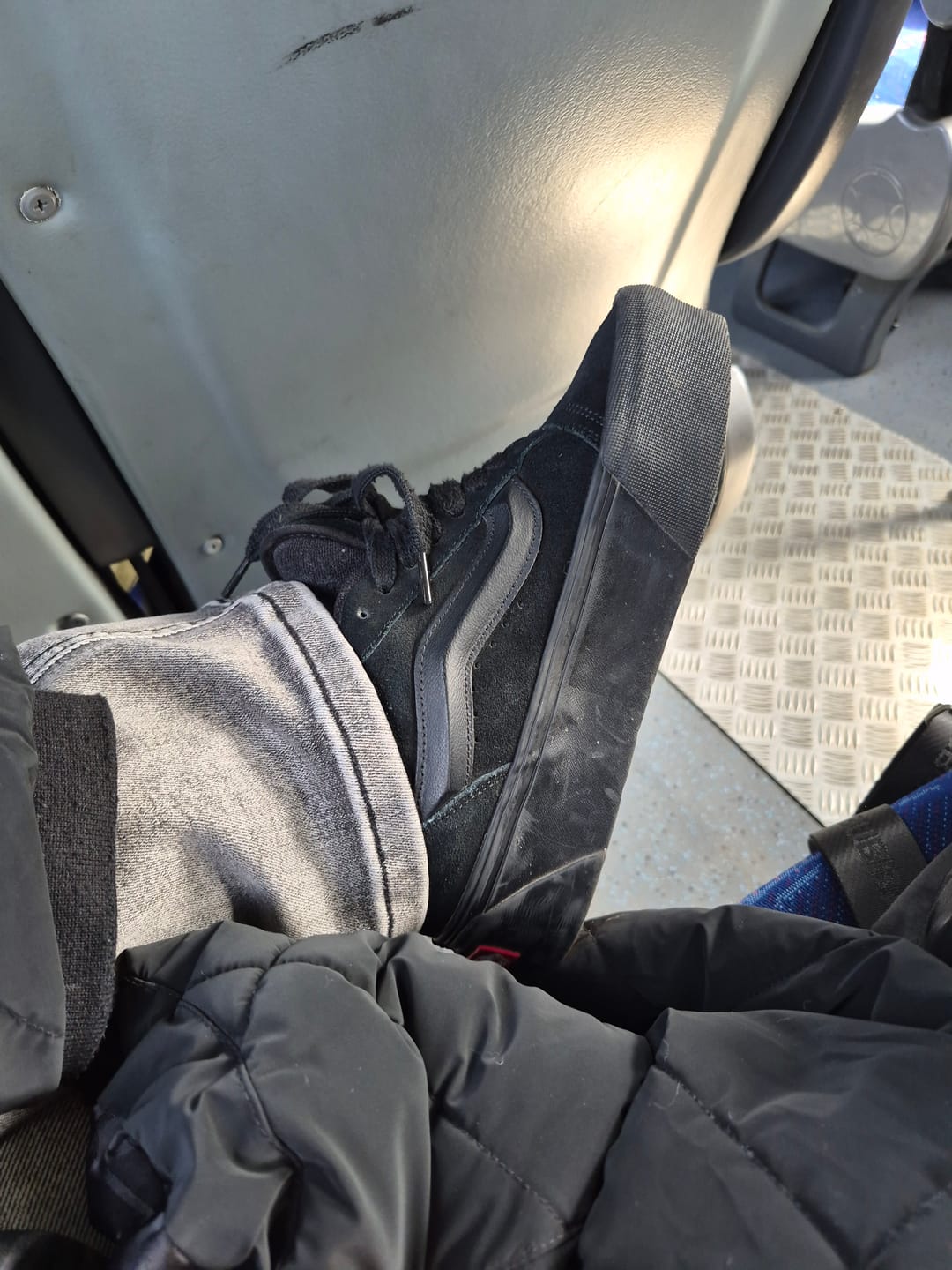 Customer photo review of Zapatillas Vans Knu Stack Mujer Mono Negro