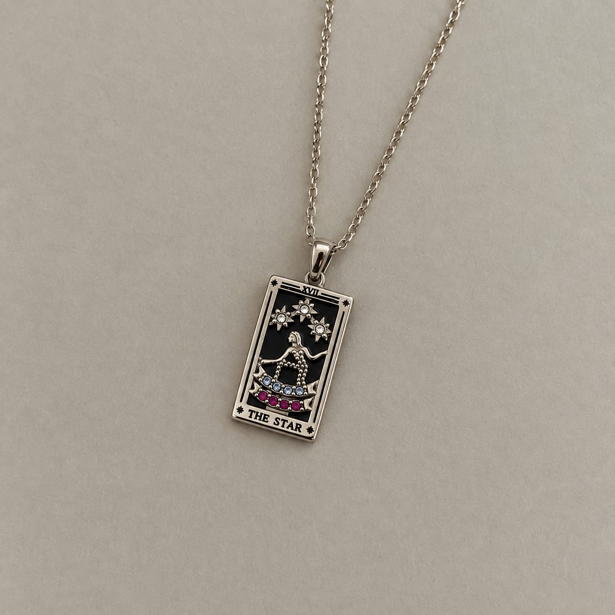 Customer photo review of Colgante de Tarot Chapado en Oro 18K