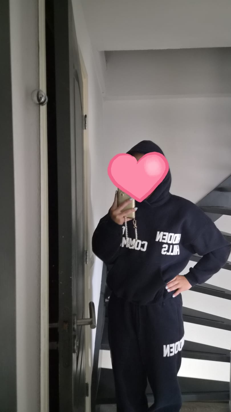 Customer photo review of GATED COMMUNITY CUFFED SWEATPANTS NAVY
