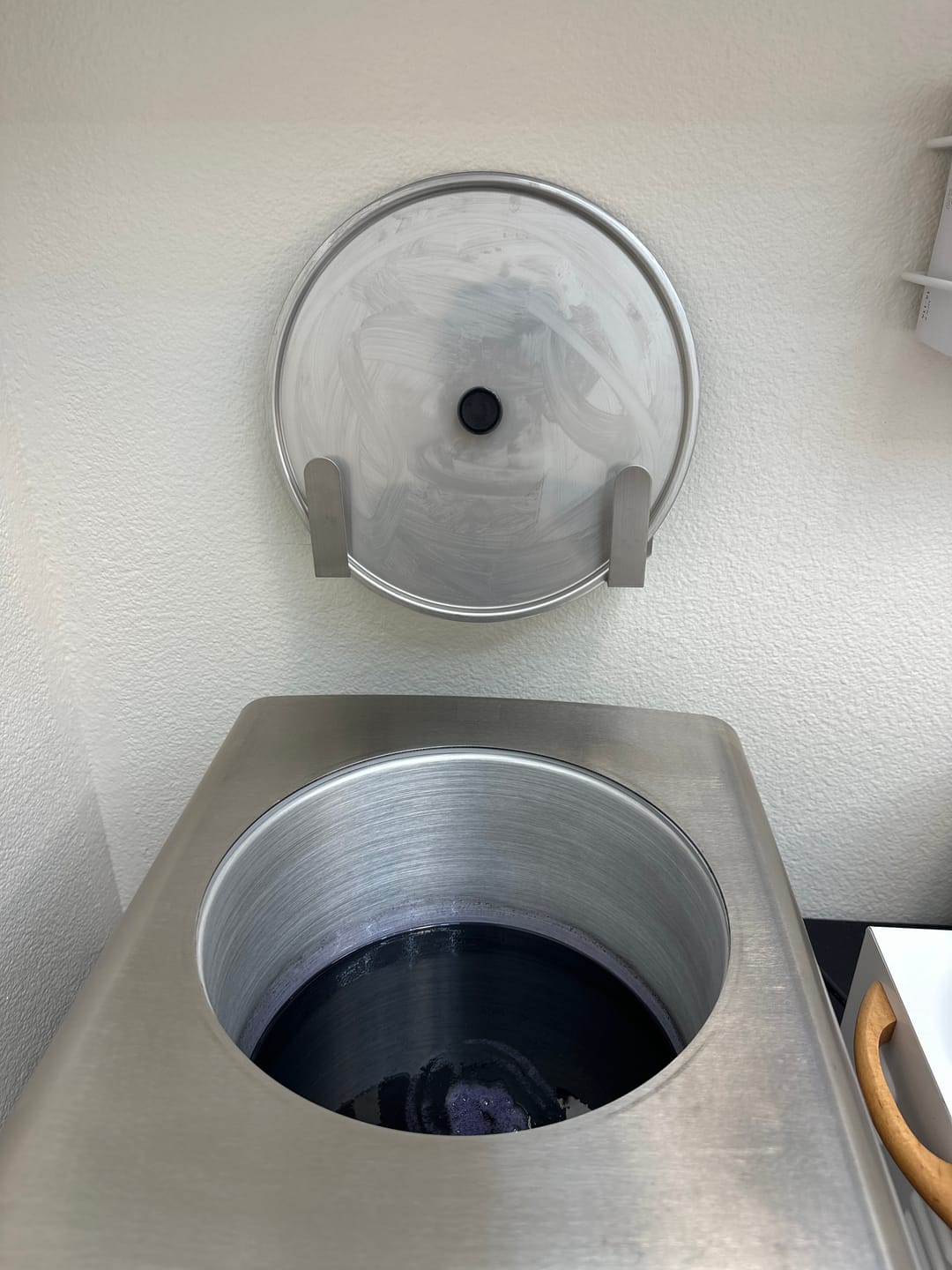 Customer photo review of Wax Warmer Pot Lid Holder