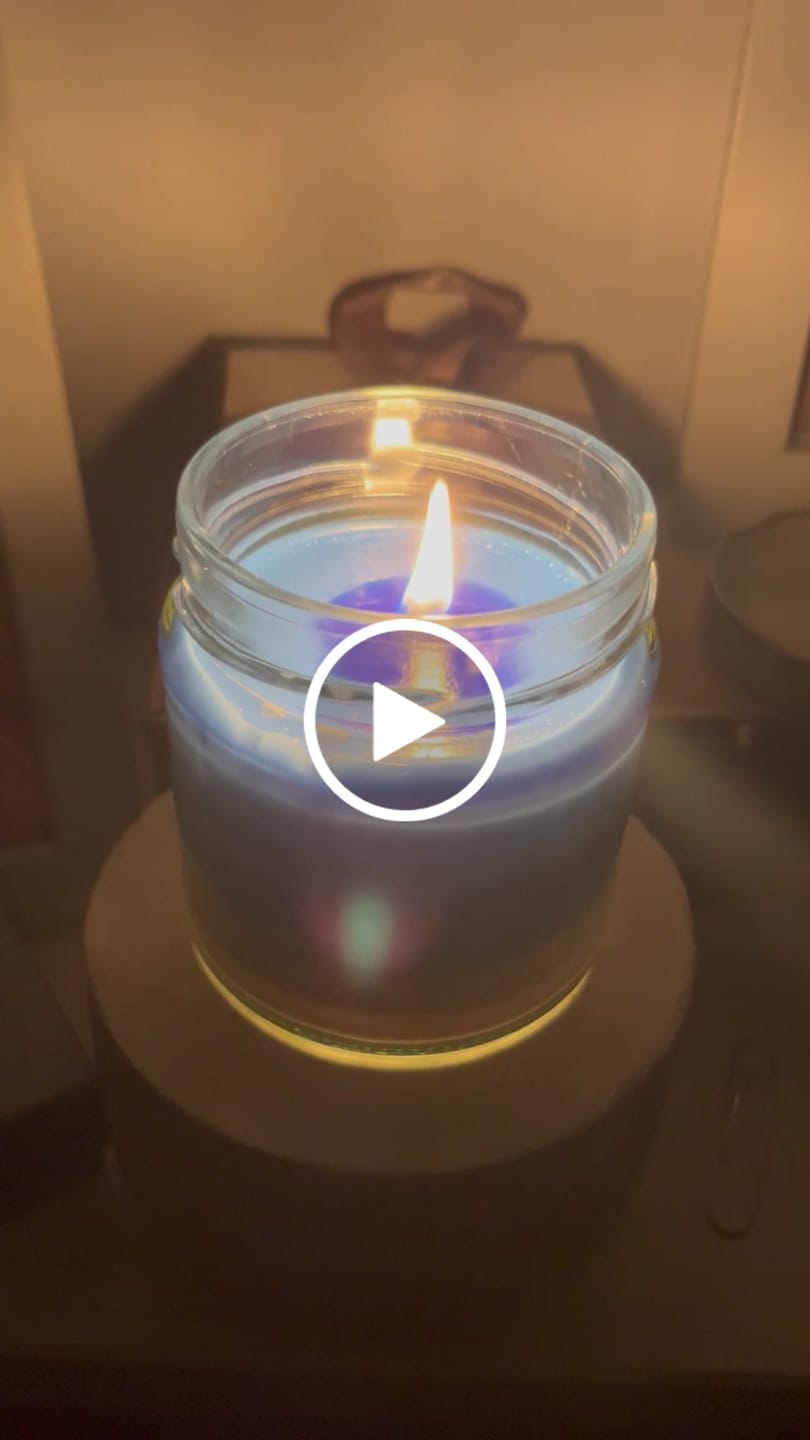 Customer video review of MECHAS PARA VELAS ENCERADAS Y CORTADAS A MEDIDA