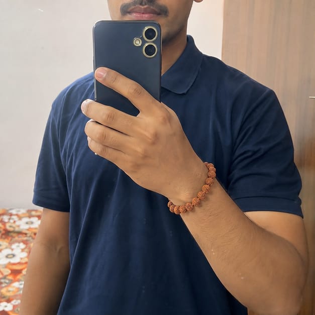 Customer photo review of 5 Mukhi Rudraksha Bracelet