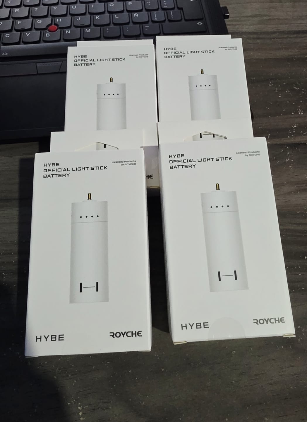 Customer photo review of HYBE OFFICIAL LIGHT STICK BATTERY