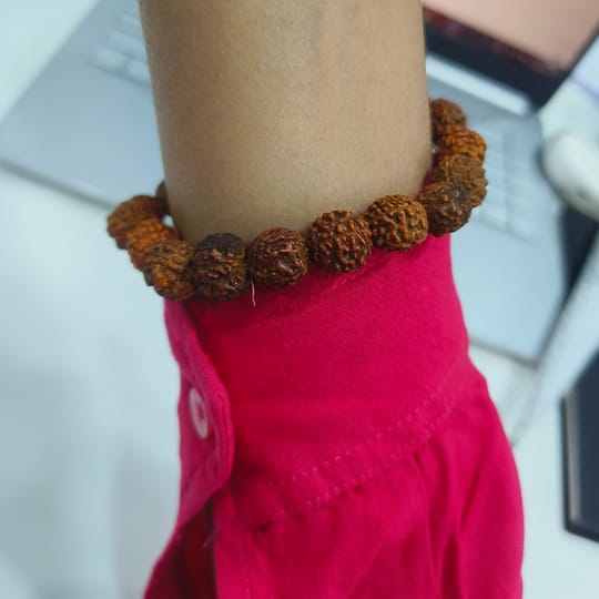 Customer photo review of 5 Mukhi Rudraksha Bracelet