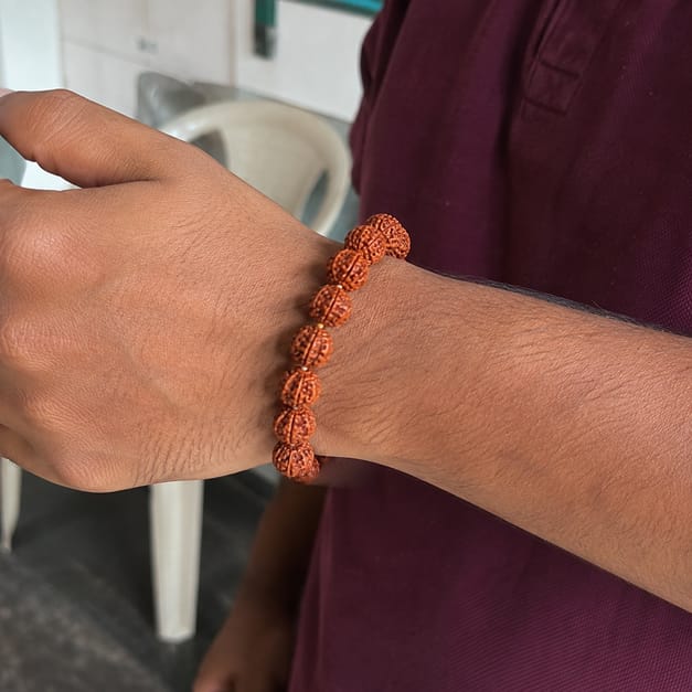 Customer photo review of 5 Mukhi Rudraksha Bracelet