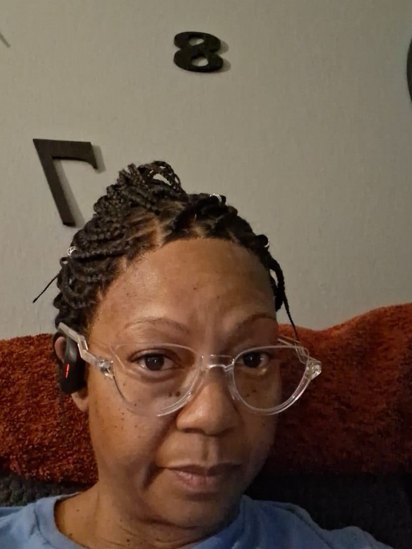 Customer photo review of Swiss HD Full Lace Knotless Box Braided Wig