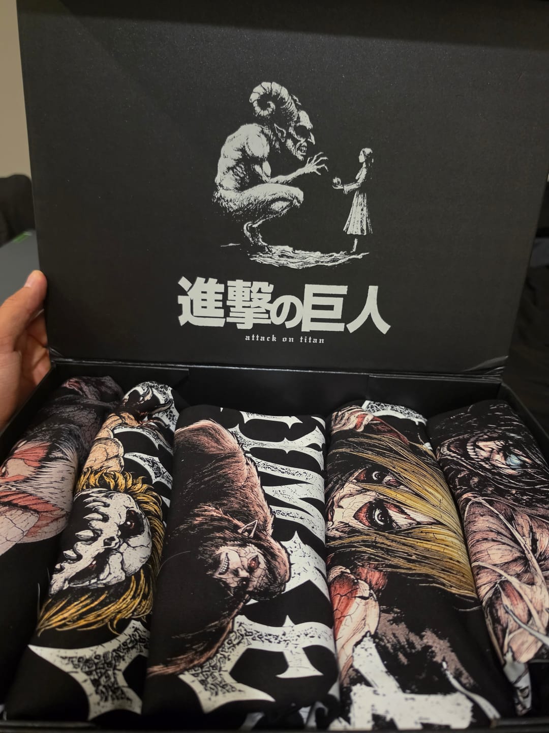 Customer photo review of AOT "TITAN DROP" BOX SET 5  (edicion limitada)