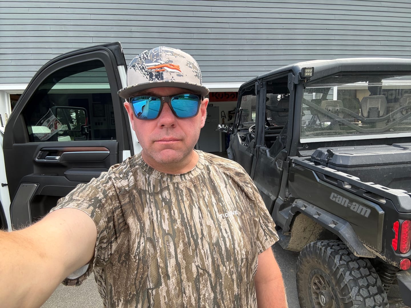 Customer photo review of FreshCore Moisture-Wicking Hunting Shirt Vis Series 270 Degree See Through Hunting Blind Bundle