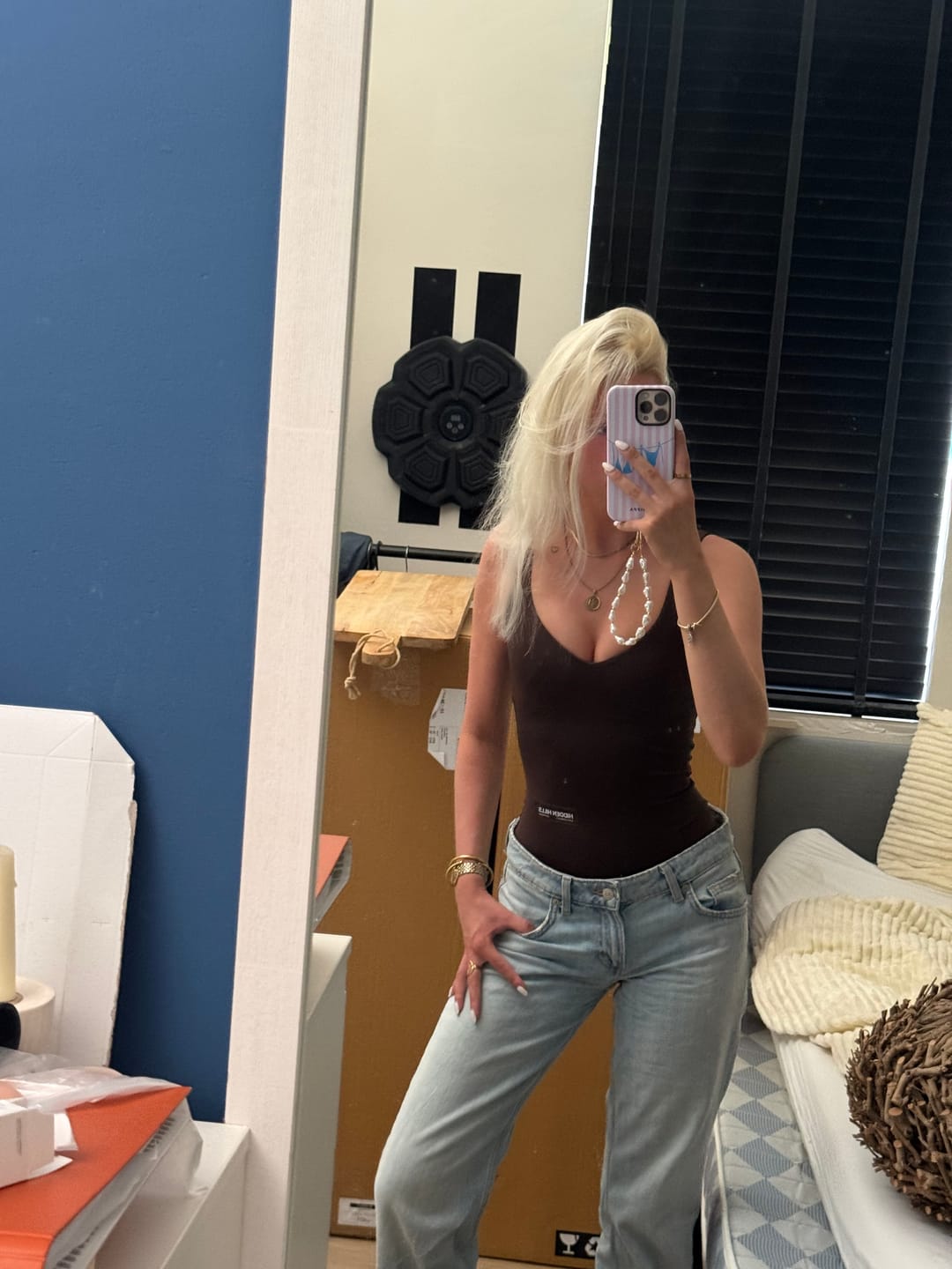 Kundenbewertung mit Foto zum LABEL BODYSUIT DARK BROWN