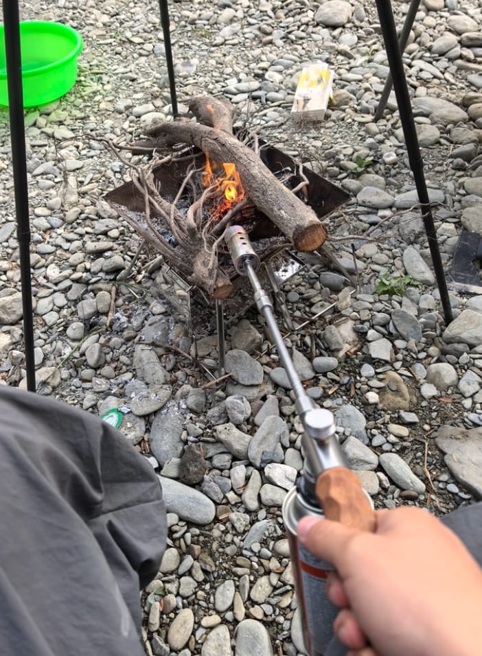 Customer photo review of XYlivingstore Camping Long Flame Igniter – Portable Wooden Handle Gas Burner for BBQ & Outdoor Cooking