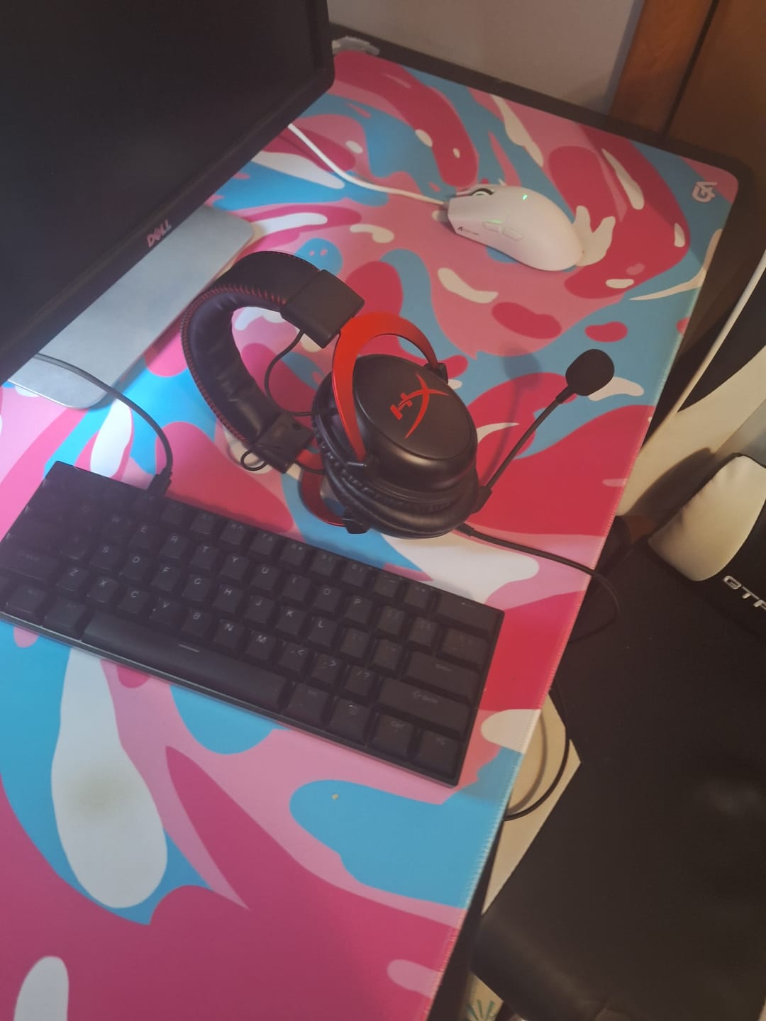 Customer photo review of Miami Swirl Mousepad