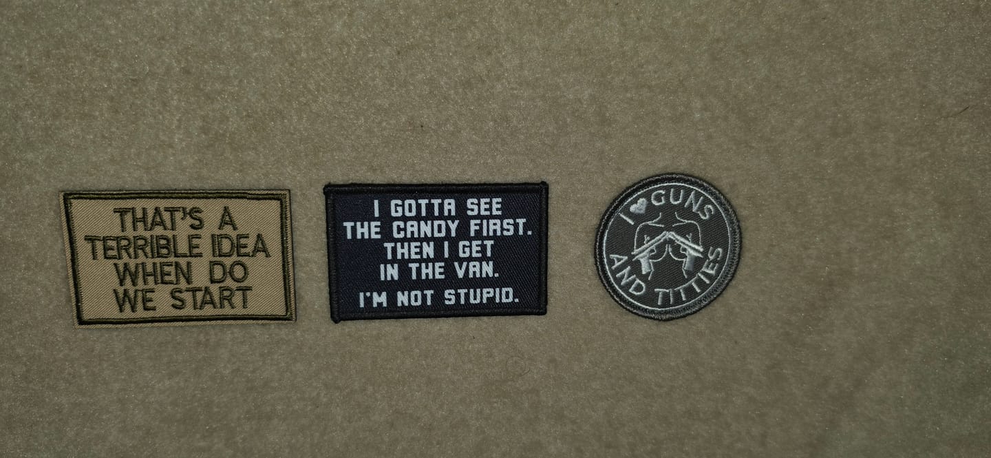 Customer photo review of Stick Patch „I love Guns and Titt*es“