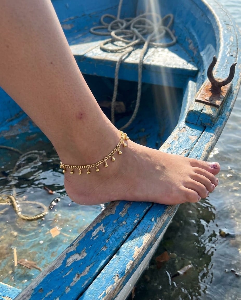 Customer photo review of Drop Bead Anklet