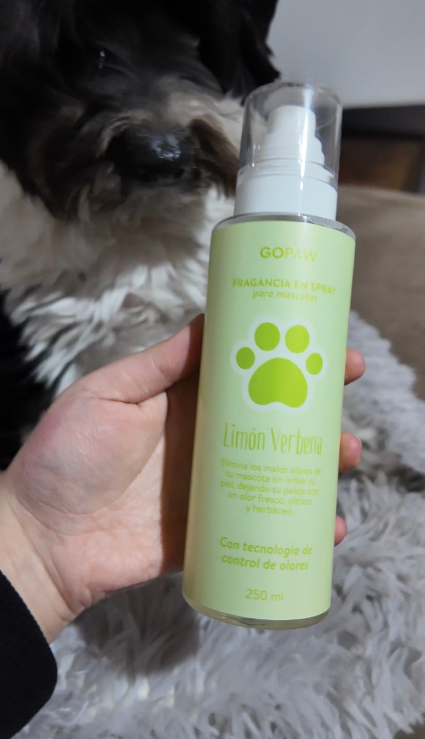 Customer photo review of Fragancia Para Mascotas Elimina Olores - Limón Verbena