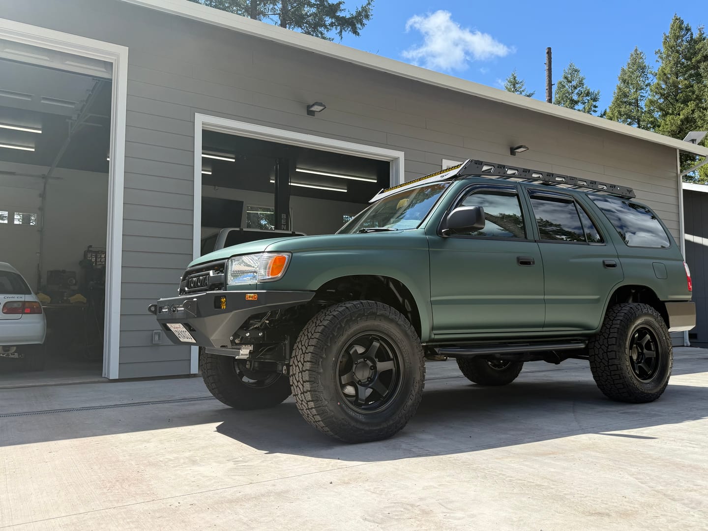 Customer photo review of 1996-2002 Toyota 4runner EZ Lift Rear Hatch Struts