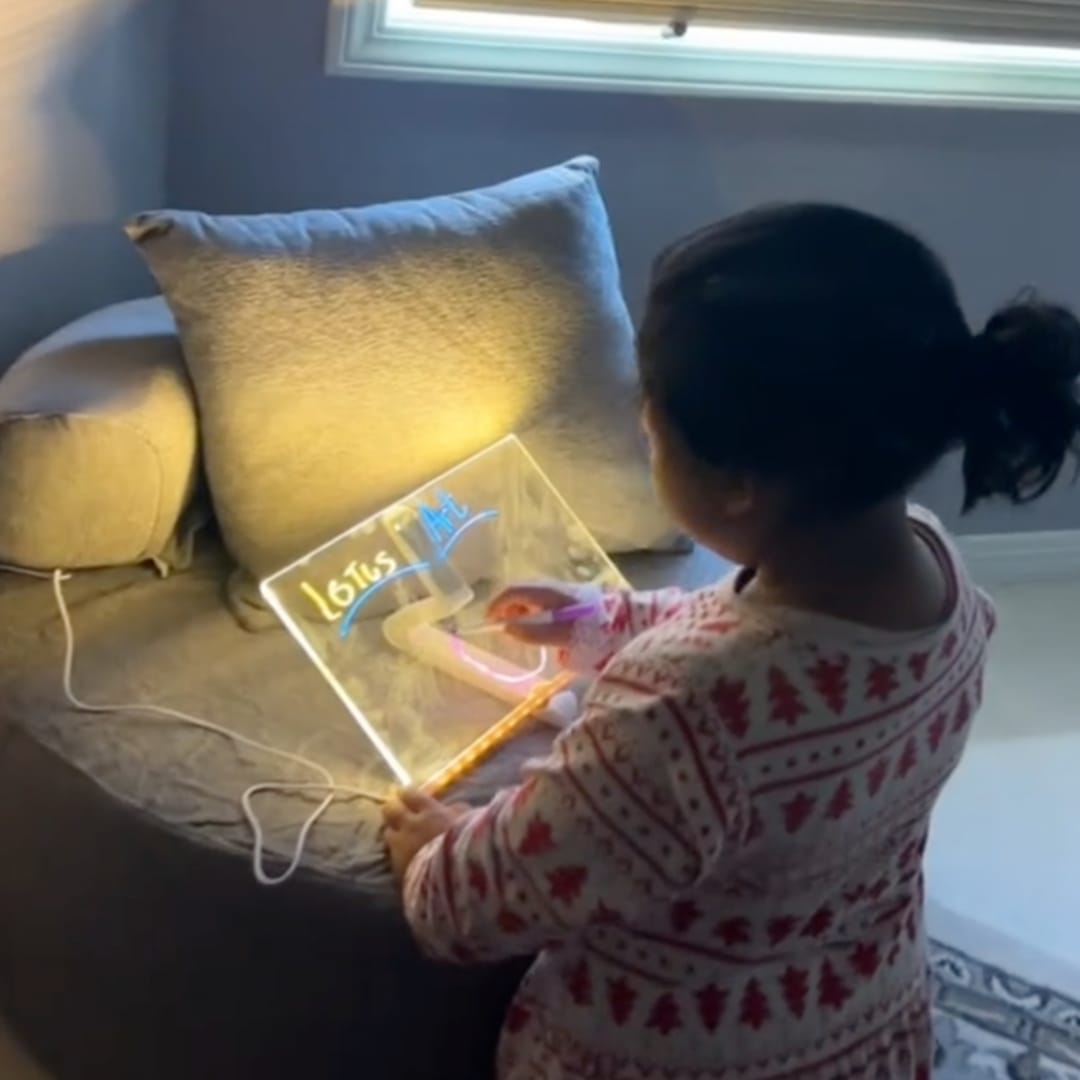 Customer photo review of Pokilon™ LED Drawing Board