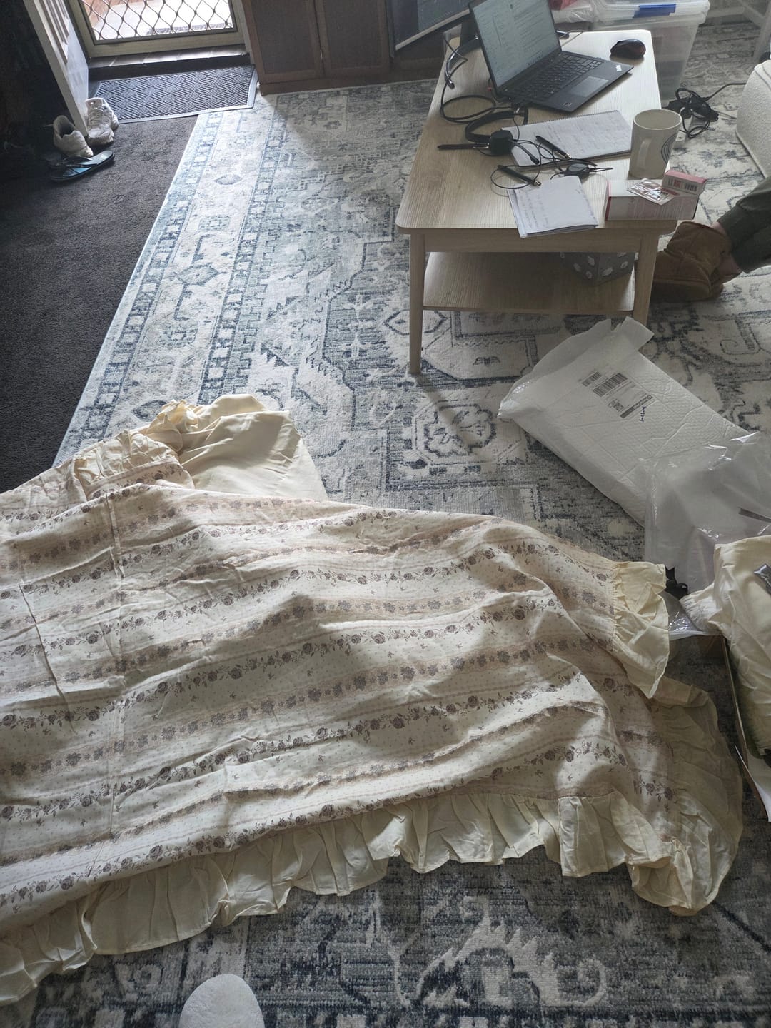 Customer photo review of Dry Rose Bedding Set