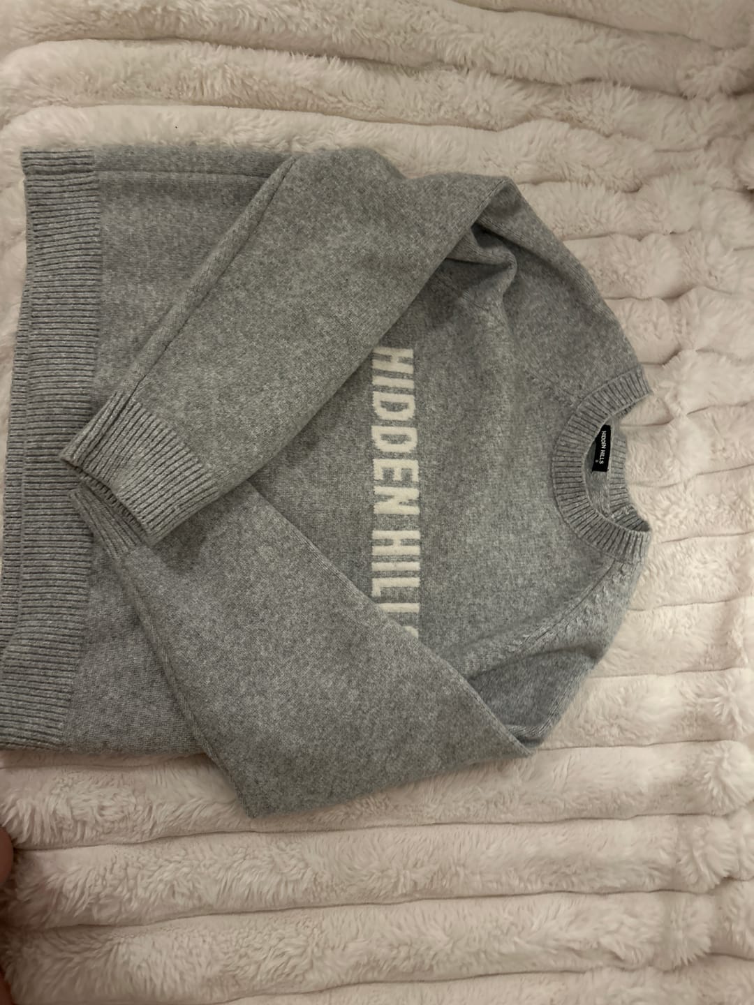 Customer photo review of KNIT SWEATER LIGHT GREY