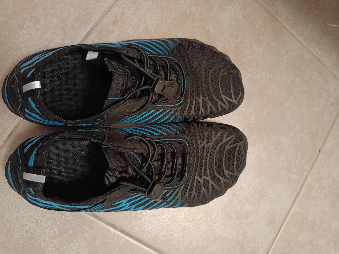 Customer photo review of Finally Walk Pain-Free Again With Our Grounding Barefoot Shoes