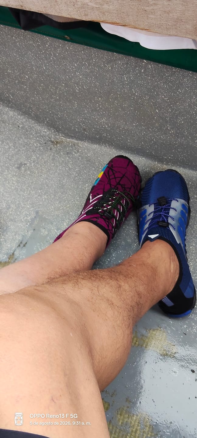 Customer photo review of Negro Coralyno™ - Zapatos acuáticos con cordones