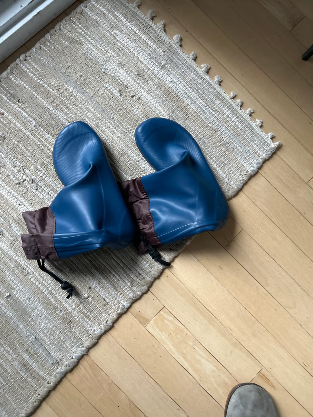 Customer photo review of Brisk Ⅰ - Barefoot Rain Boots
