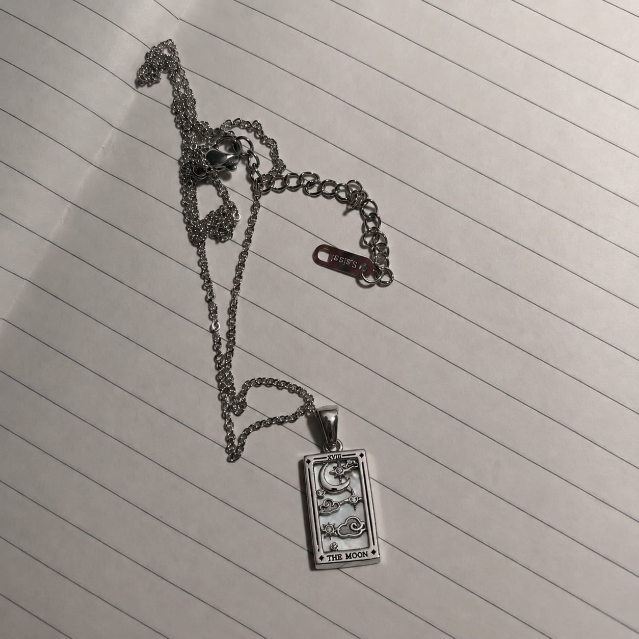 Customer photo review of Colgante de Tarot Chapado en Oro 18K