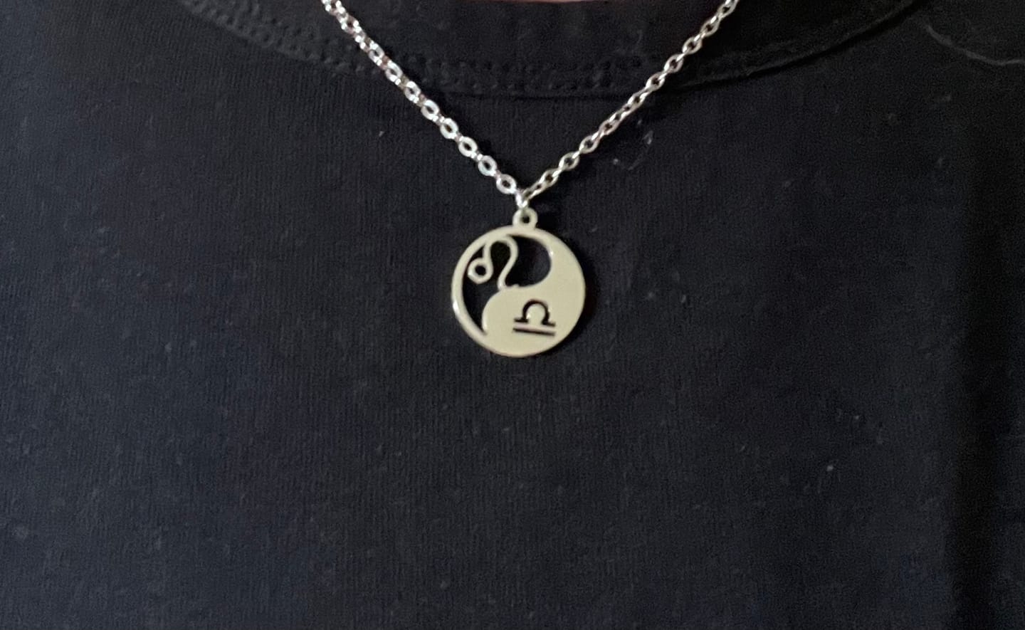 Customer photo review of Sternzeichen Halskette