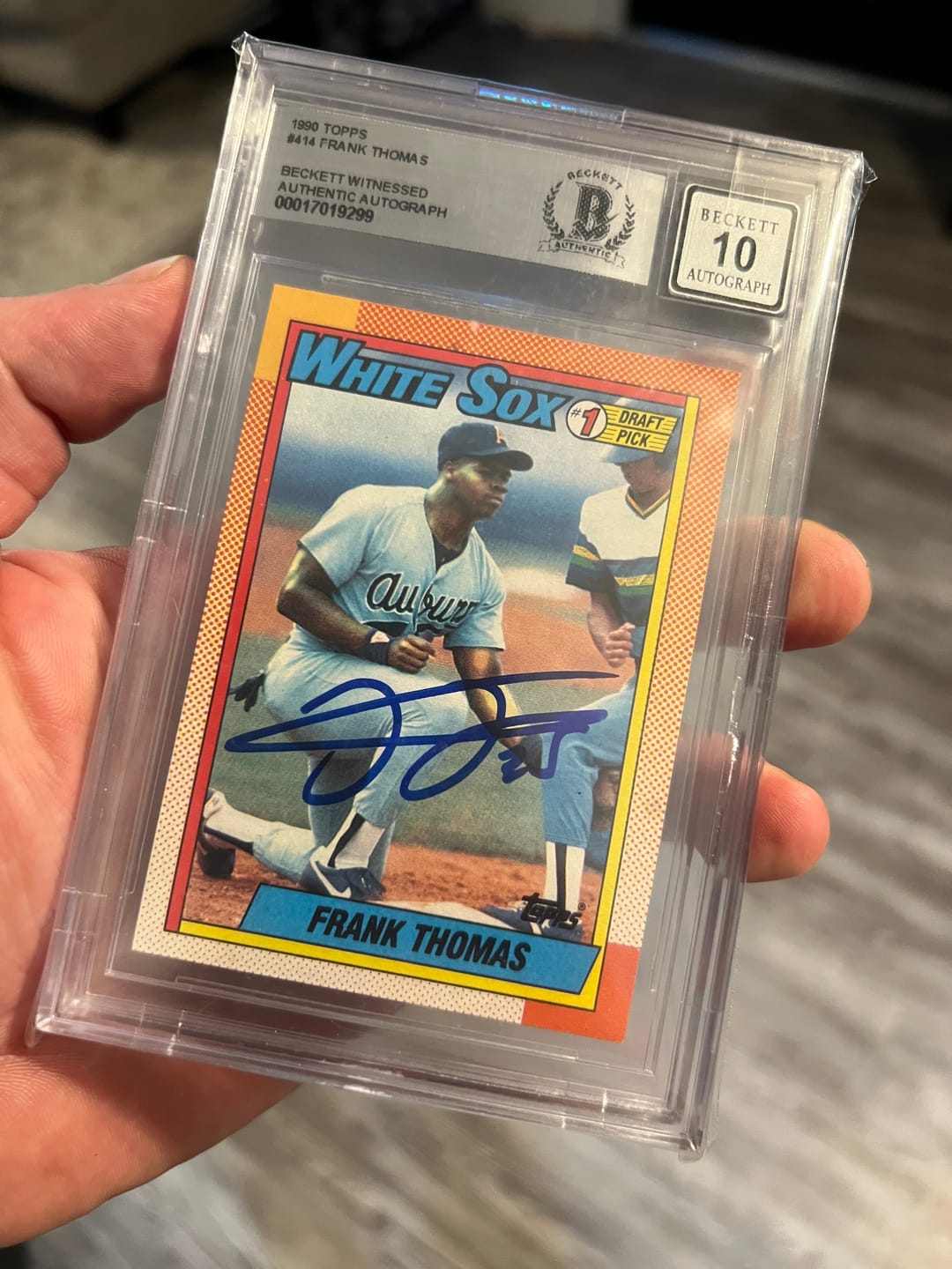 Customer photo review of Frank Thomas 1990 Topps Signed Baseball Rookie Card #414B Auto Graded Beckett 10