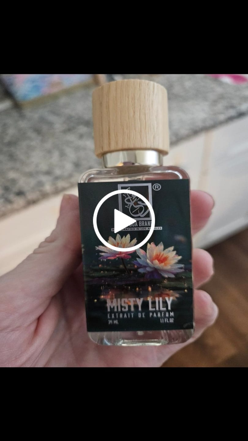 Customer video review of Misty Lily