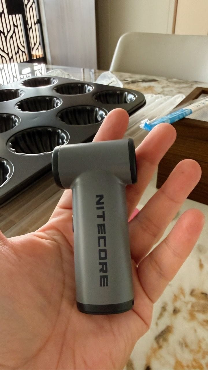 Customer photo review of NEF Nano - Palm-Sized High-Speed Handheld Fan