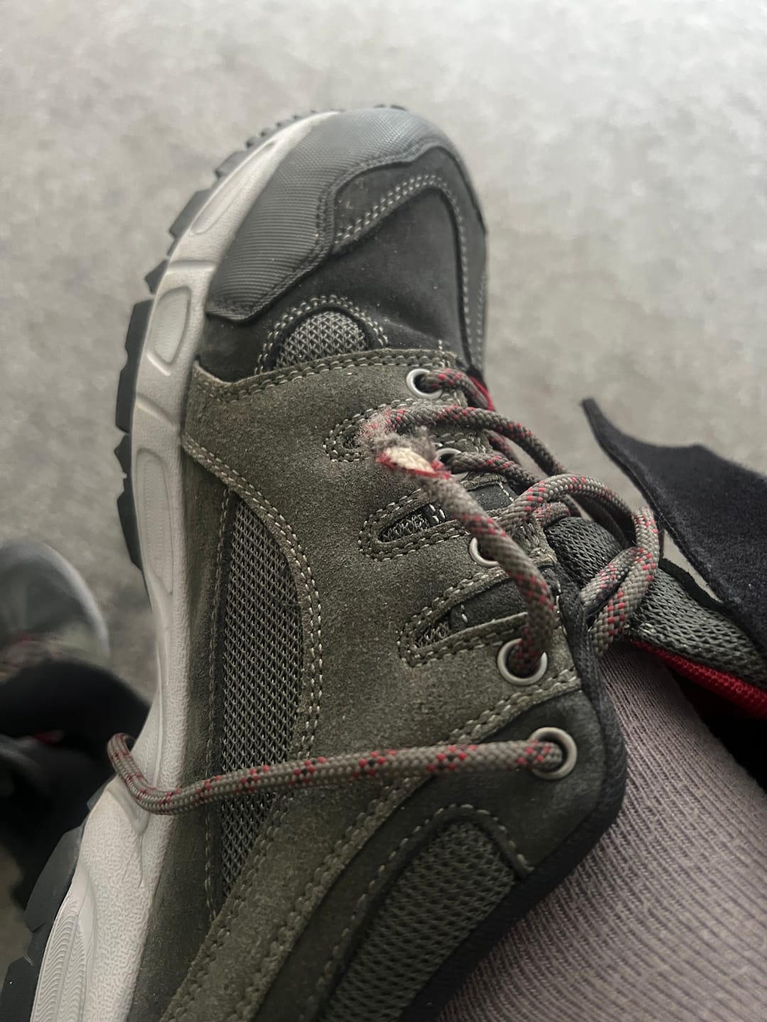 Customer photo review of Mens Auckland Lite Waterproof Hikers